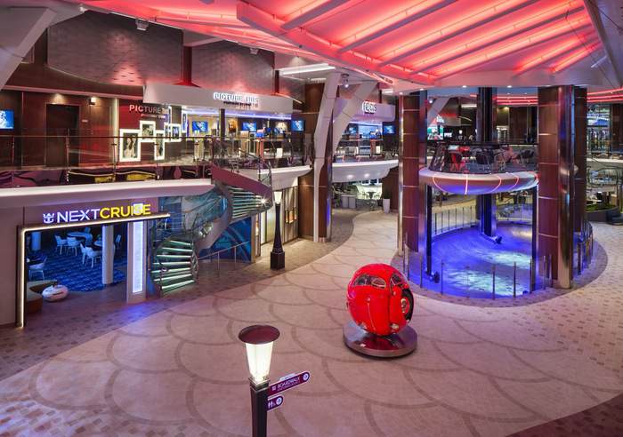 Royal Caribbean International, Symphony of the Seas, Rising Tide Bar 2.jpg